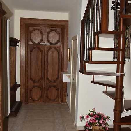 La Regina Historic House Apartman *