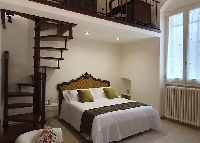 Apartment La Regina Historic House